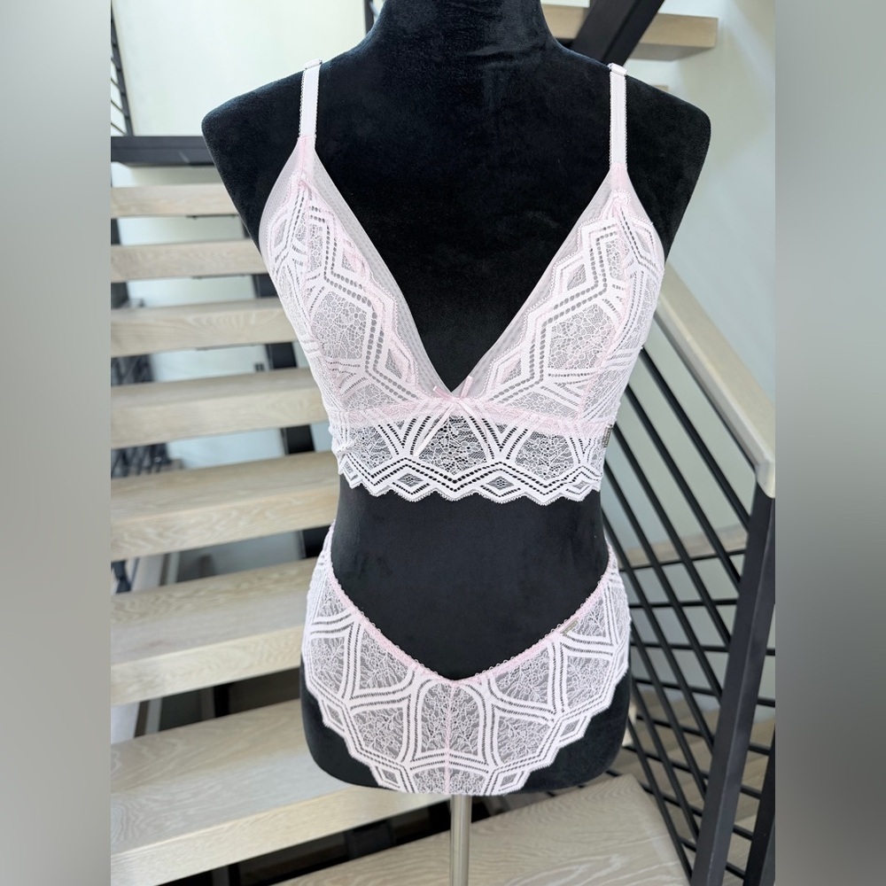 Light Pink Lace Bralette & Bikini Set size M for bra Panties size S